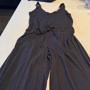 Michael Stars Black Sleeveless Jumpsuit beautiful fabric